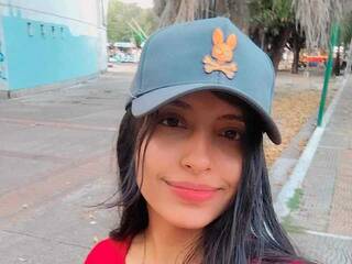 Еротски видео разговор Celeste-robert