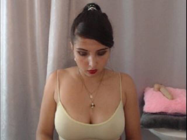 Емитувани слики од екранот celestecamx