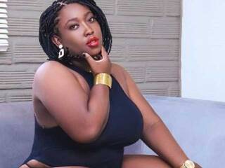 Еротски видео разговор Chanel-blak