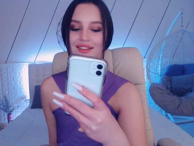 Емитувани слики од екранот ChanelCollins