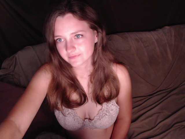 Емитувани слики од екранот ChanelKitty