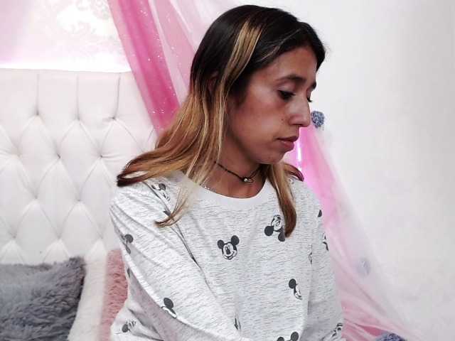 Емитувани слики од екранот charlezetero