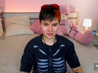 Еротски видео разговор CharlieeAdams