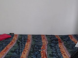 Емитувани слики од екранот charlizelatin