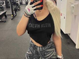 Еротски видео разговор CharlottaShy