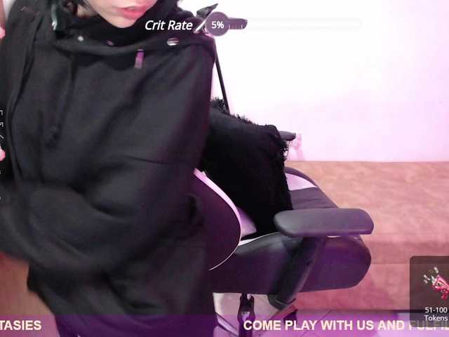 Емитувани слики од екранот charlotte27