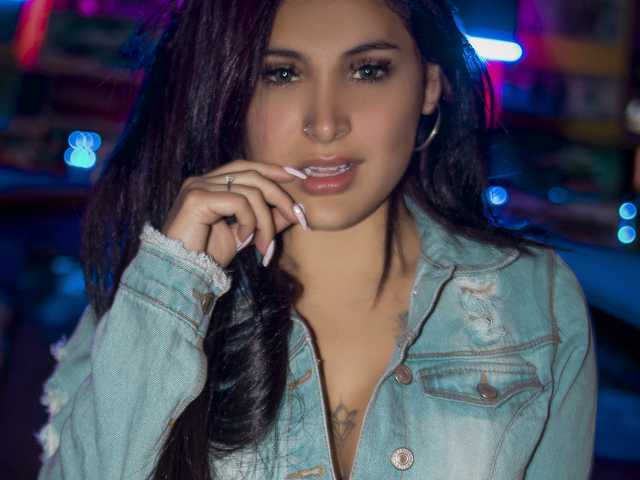 Фотографија на профилот CharlottMils