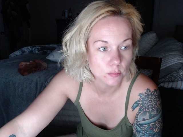 Емитувани слики од екранот AvaWynn