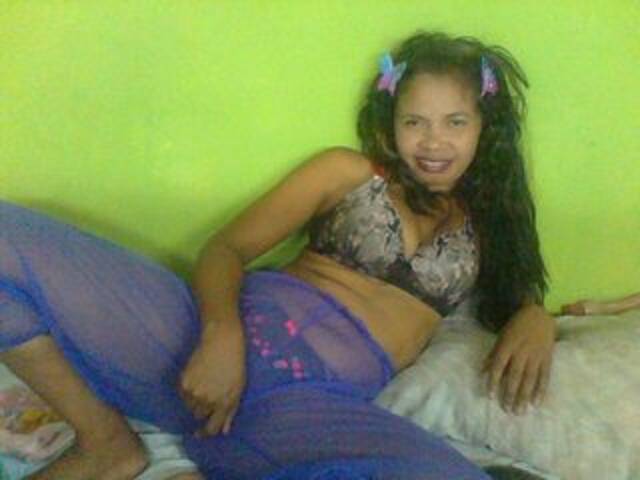 Емитувани слики од екранот cheri-coco