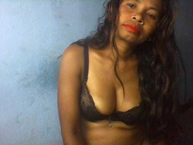 Емитувани слики од екранот cheri-coco