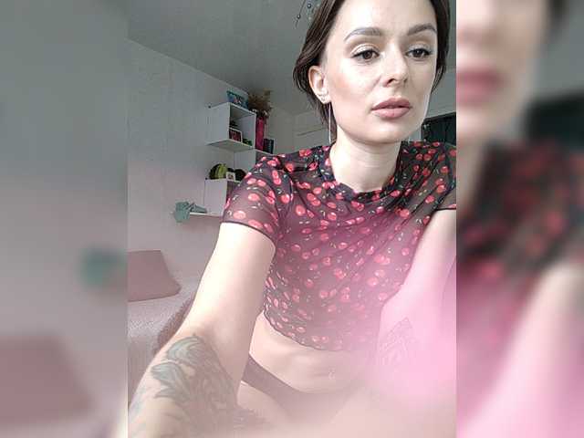 Емитувани слики од екранот cherryberry18