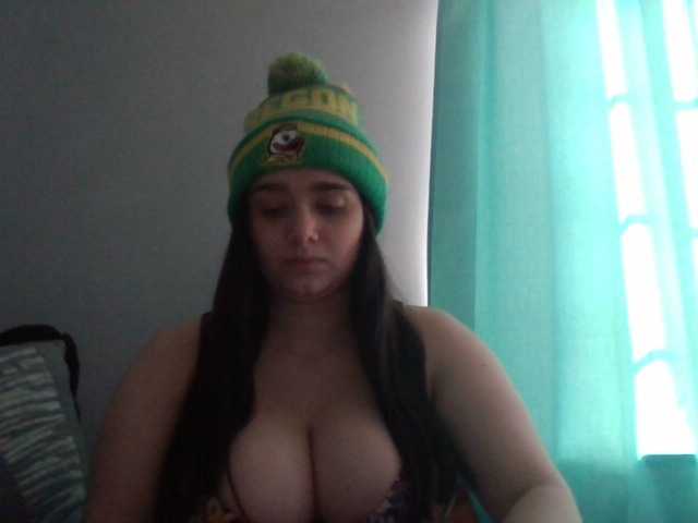 Емитувани слики од екранот Cherryjames