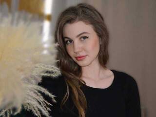 Еротски видео разговор CherryKissU