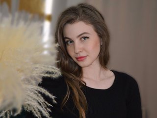 Еротски видео разговор CherryKissU