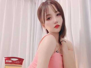 Еротски видео разговор Alice-W