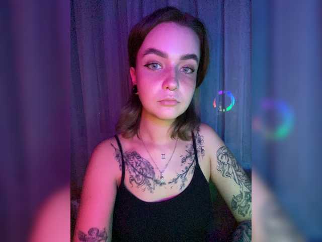 Емитувани слики од екранот -ALIIICE-