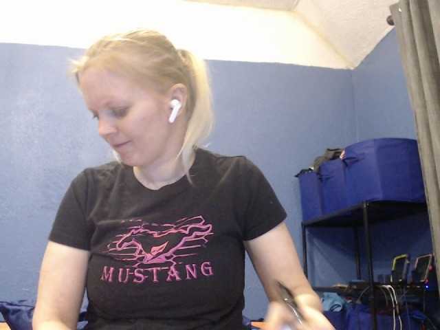 Емитувани слики од екранот chillyhicks