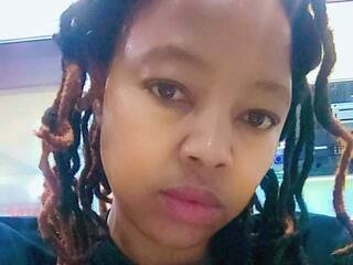 Еротски видео разговор Chocolatelipsx