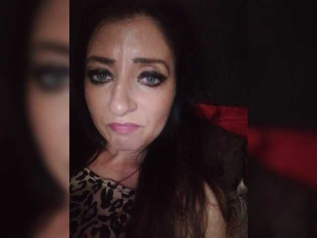 Емитувани слики од екранот ChristianaHot