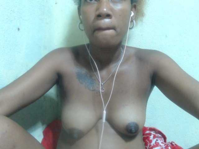 Емитувани слики од екранот claudia2641