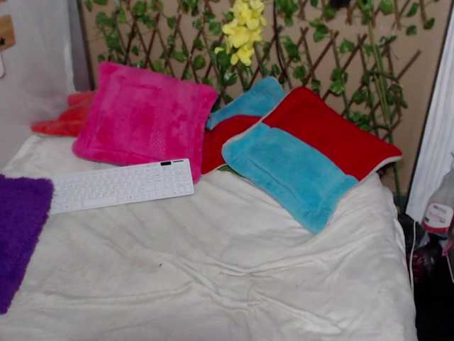 Емитувани слики од екранот CoffeandCoca