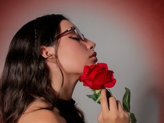 Еротски видео разговор CoralineSanchez