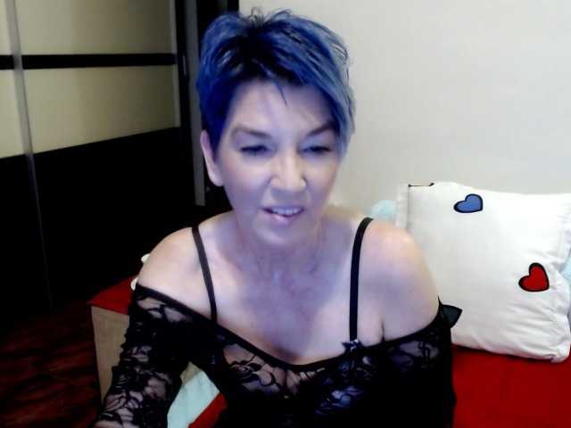 Фотографии cornycamelia Welcome guys to my room ,Hoot Cougar play with me and lest cum toghter