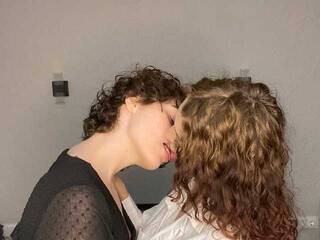 Еротски видео разговор couplesilkk