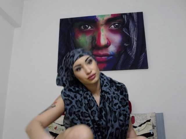 Емитувани слики од екранот CoxElysha