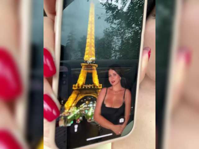 Емитувани слики од екранот Happy_Doll