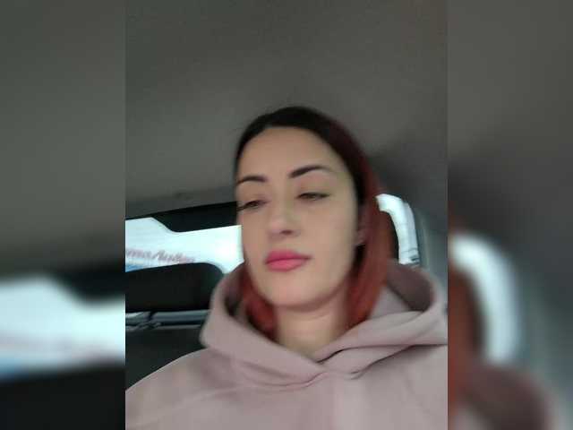 Емитувани слики од екранот Chris_Diamond