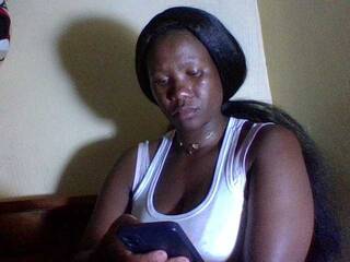 Еротски видео разговор Creamier25