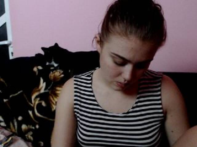 Емитувани слики од екранот cristina10