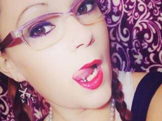 Еротски видео разговор CrvyCntryScrt