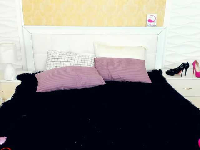 Емитувани слики од екранот CrystalLady