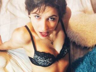 Еротски видео разговор CumAddicted