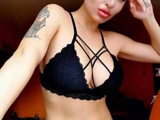 Еротски видео разговор CumInMeNowBBy