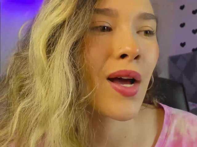 Емитувани слики од екранот curlygirl1