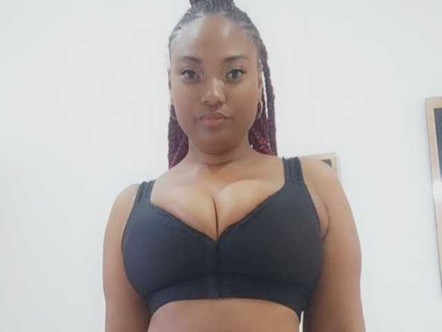 Фотографија на профилот curvymommyy