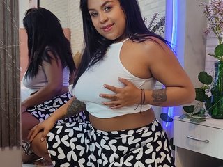 Еротски видео разговор CurvyyQueenXO