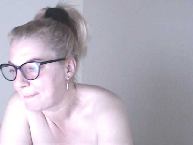 Емитувани слики од екранот BeautyMilf