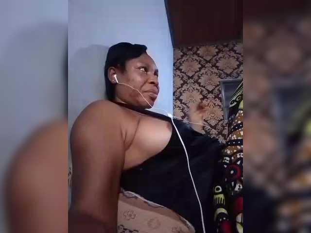 Емитувани слики од екранот Thicknipples