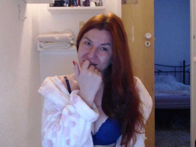 Емитувани слики од екранот DabieCrown