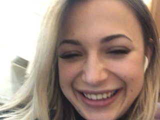 Емитувани слики од екранот DaisyCrazyyy