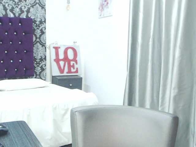 Емитувани слики од екранот dakotacooper