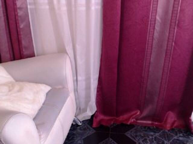 Емитувани слики од екранот Danarosss