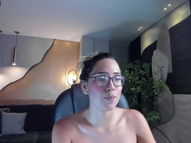 Емитувани слики од екранот DANIELARIVERA