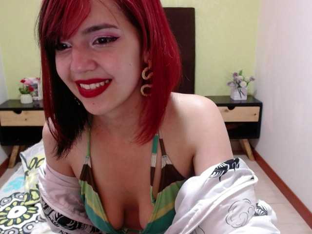 Емитувани слики од екранот danikhadid