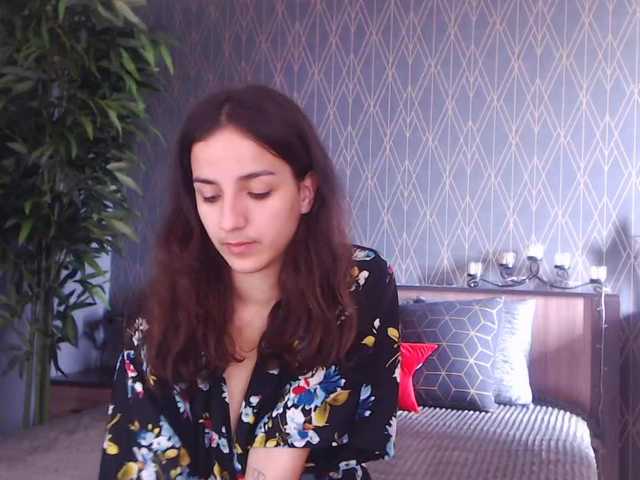 Емитувани слики од екранот DaphneMoss