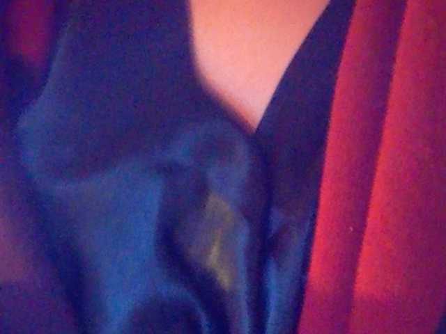 Емитувани слики од екранот Darinaray777